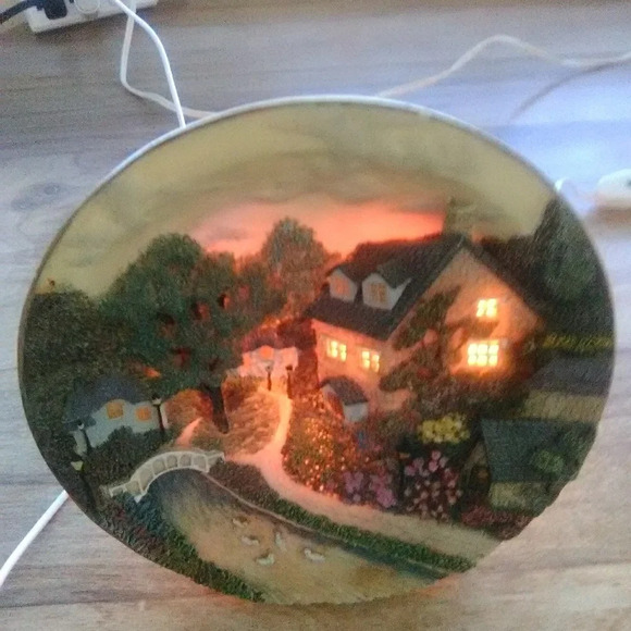 Vintage  Light Up Decorative Plate - Picture 3 of 8
